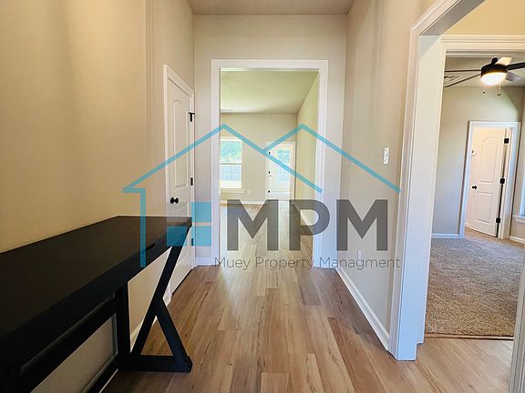 4th image of 206 Briar Patch Dr