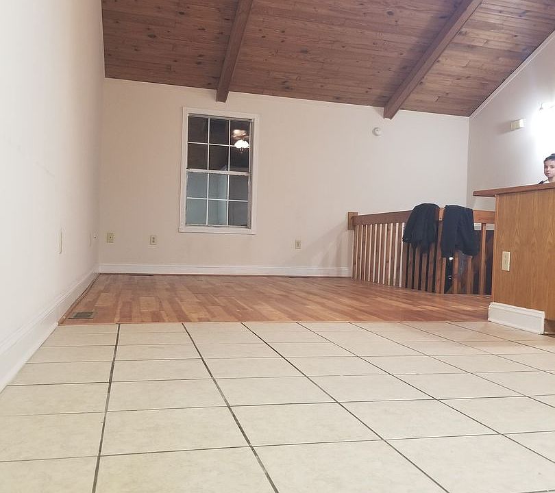 1st image of 1135 Dale Dr Unit 1