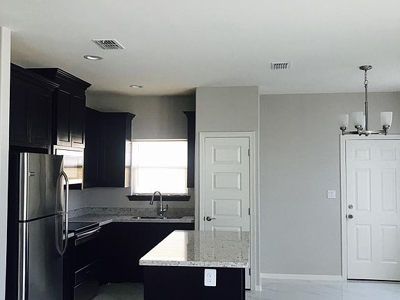 4th image of 2901 Javelina Ave APT 3