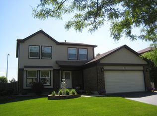 971 Wilma Ln, Elk Grove Village, IL 60007