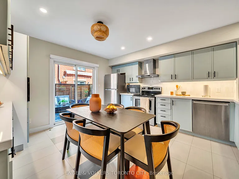 8 Old Trillium Ln — Photo 8