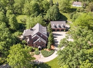 41W601 Barlow Dr, St Charles, IL 60175