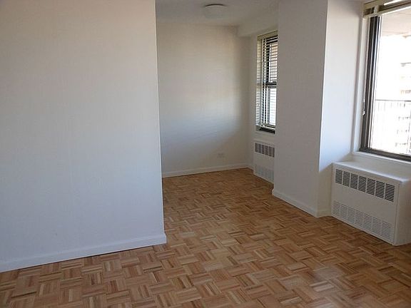 3rd image of 70 W 95th St APT 27J