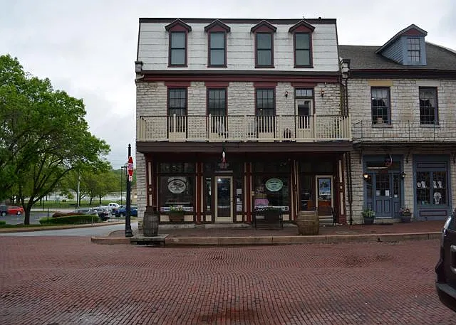 300 S Main St #1