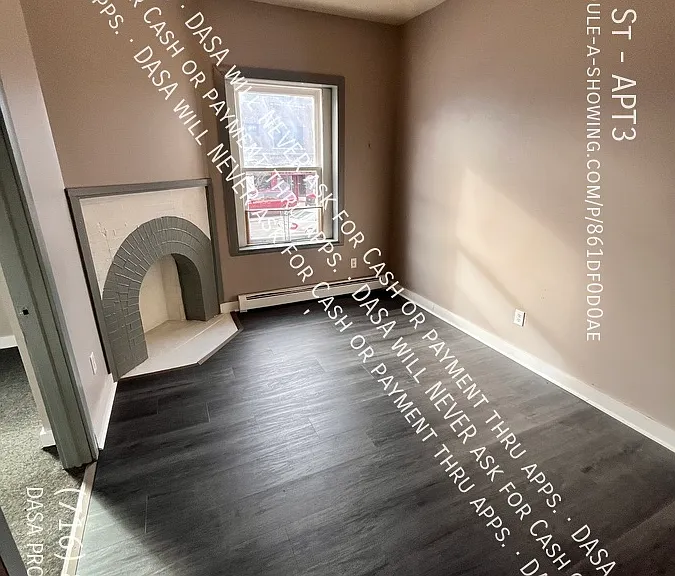 33 Allen St #3 — Photo 2