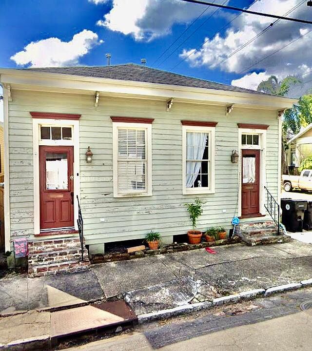 1st image of 3828 Constance St