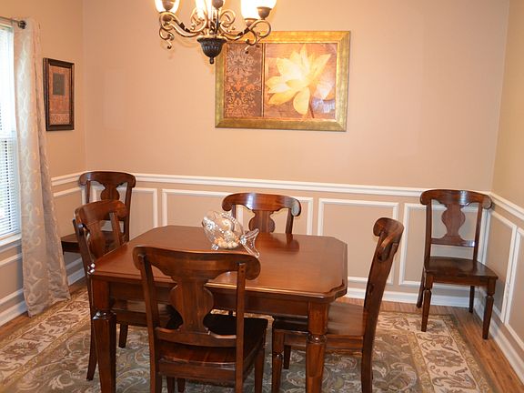 3rd image of 26 Monticello Dr