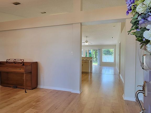 4th image of 5578 River Oaks Dr