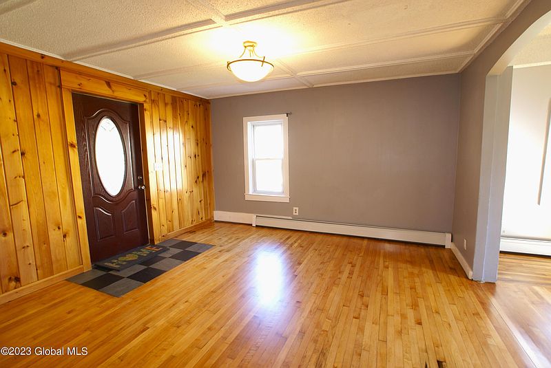 5th image of 38 Potter Avenue