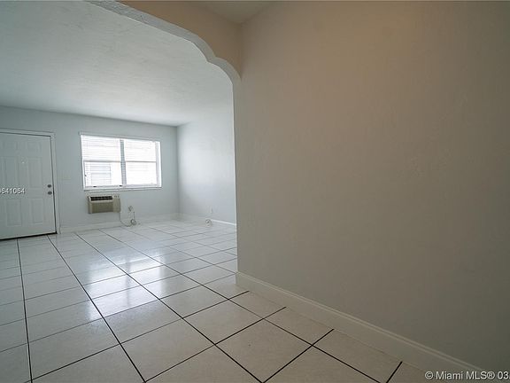 3rd image of 7821 Carlyle Ave APT 5L