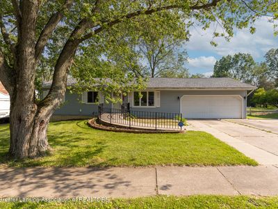 1415 Pierce Rd, Lansing, MI, 48910