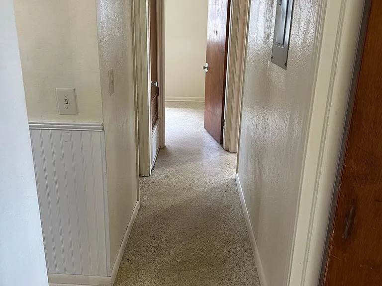 200 S Moss St — Photo 7