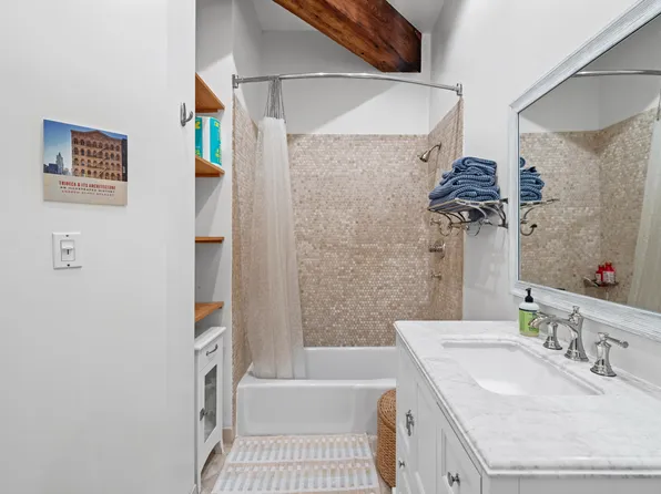 165 Duane Street image 23 of 29