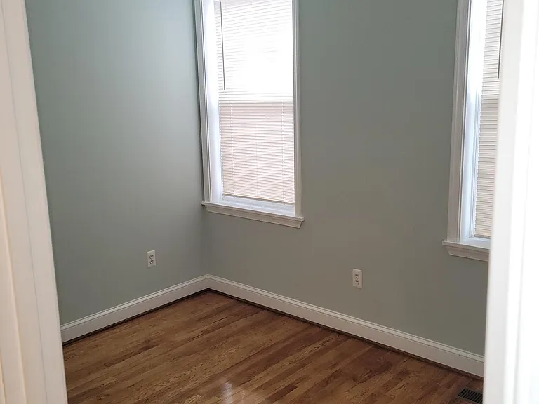 333 Folcroft St — Photo 11