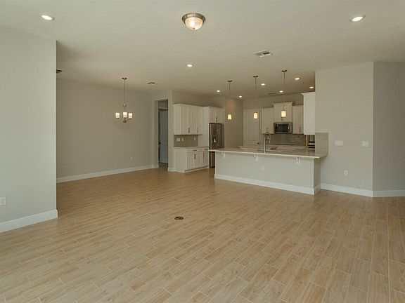 5th image of 408 White Cotton Cir