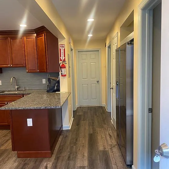 401A Lawrence St — Photo 4