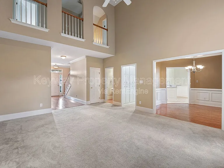 4890 Somerset Dr — Photo 5