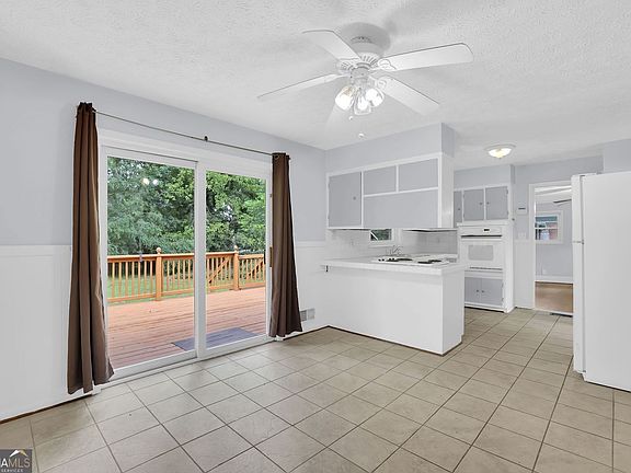4th image of 1563 Rockbridge Rd