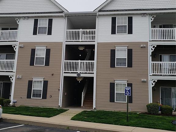 2nd image of 9744 Bexley Station Dr #8B