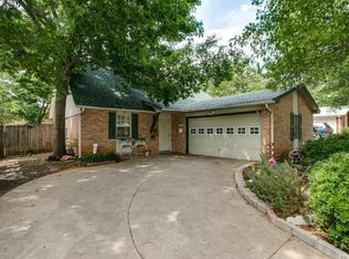 1102 Woodbrook St, Arlington, TX 76011