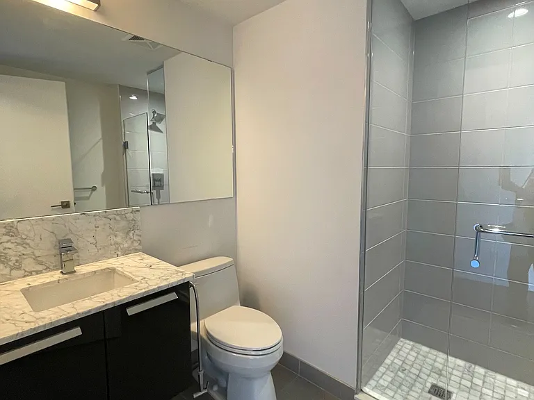 28 Wellesley St E #1207 — Photo 8