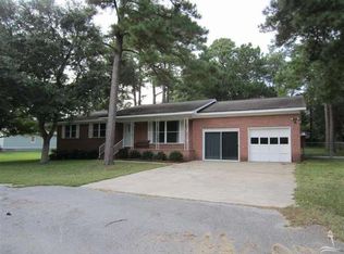 100 Herring Dr, Southport, NC 28461