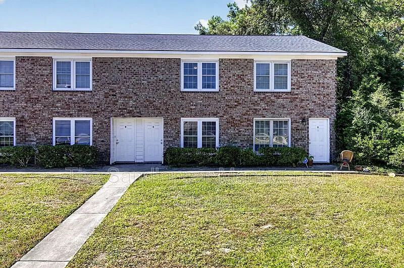2 bed, 1.5 bath, 1000 sqft, $1,900 — Photo 2