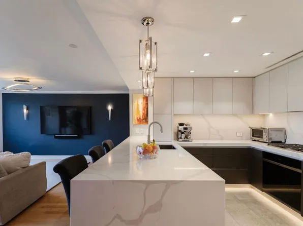 630 First Avenue image 1 of 17