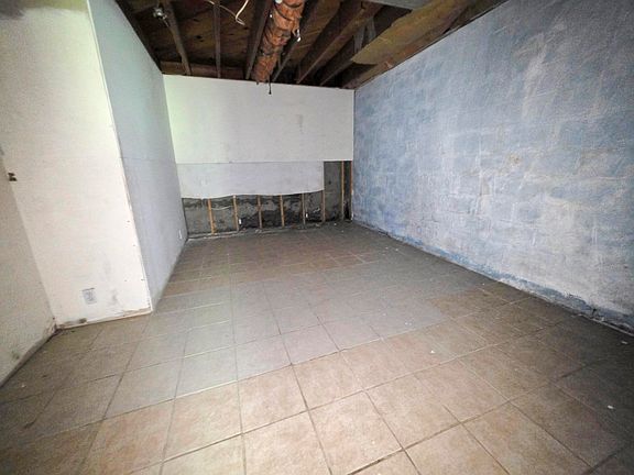 24th image of 408 S Harlin Drive