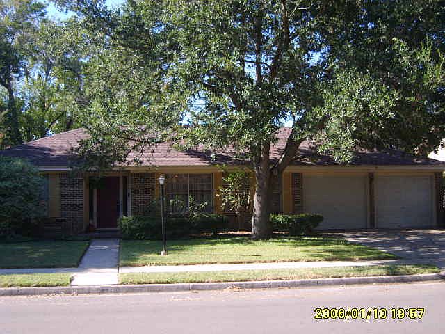 1st image of 206 Banbury Ln