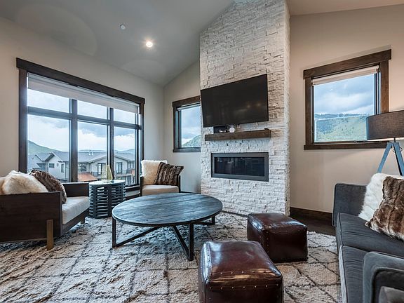 2nd image of 3793 Blackstone Dr #3G
