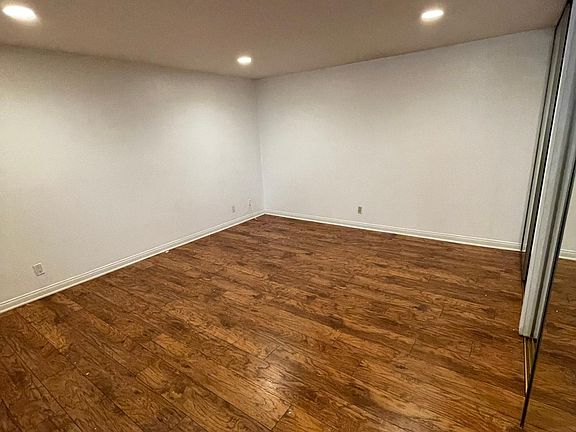 3rd image of 6624 Reservoir Ln