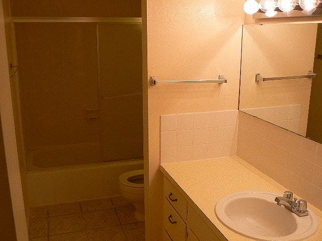 2nd image of 1340 E McDaniel St APT 10