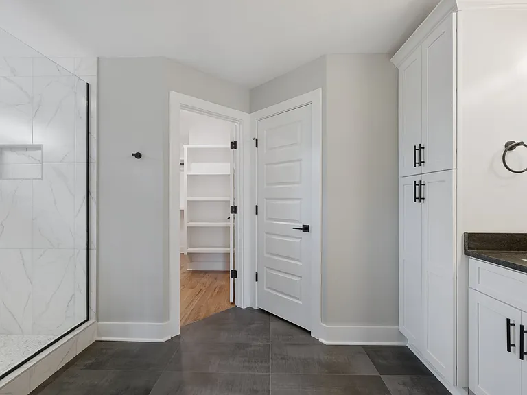 1810B Delta Ave — Photo 22