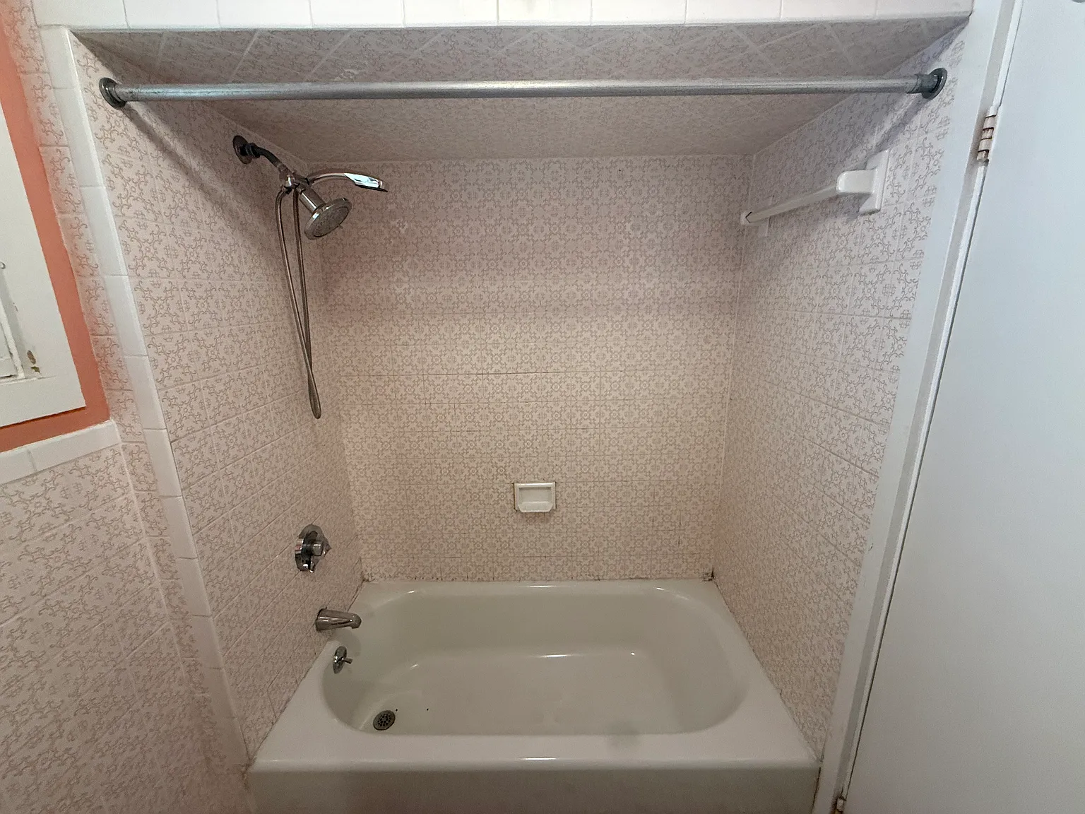 2 bed, 1000 sqft, $2,400 — Photo 4