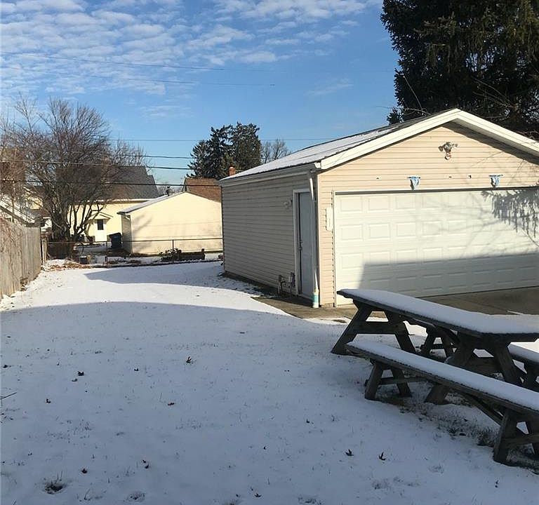 2nd image of 5706 Theota Ave