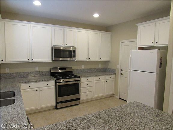 5th image of 5424 Emerald Basin St