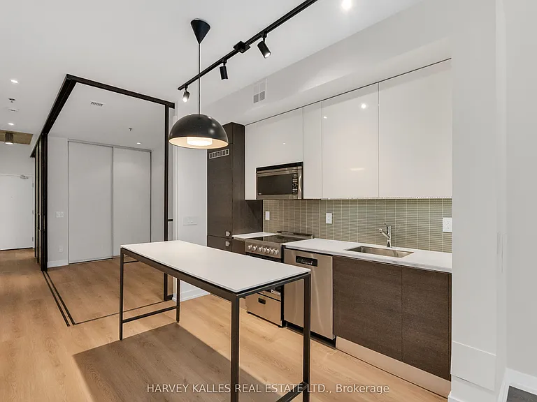 8 Dovercourt Rd #222 — Photo 17