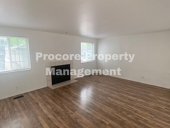 2nd image of 3748 W Rose Hill St #102