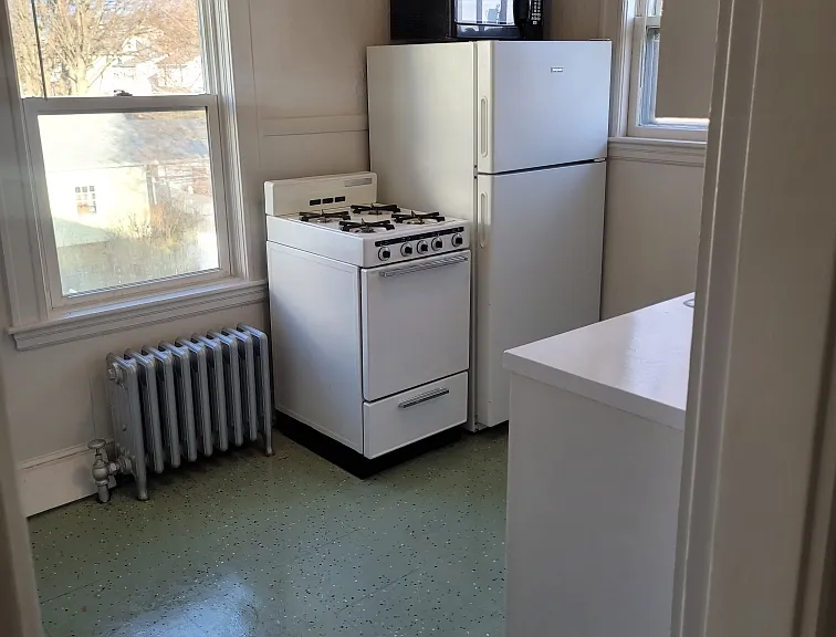 13 Victory Ave #4 — Photo 3