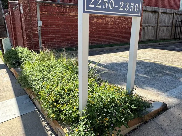 2250 Bering Dr, Houston, TX 77057