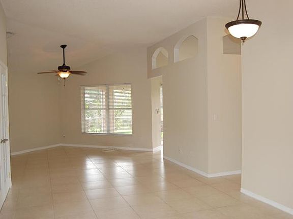 4th image of 4398 Sunset Cay Cir