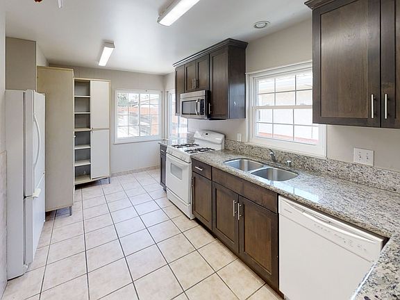 5th image of 5610 Dorothy Dr #&-5608