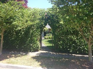 3002 39th Ave W, Seattle, WA 98199