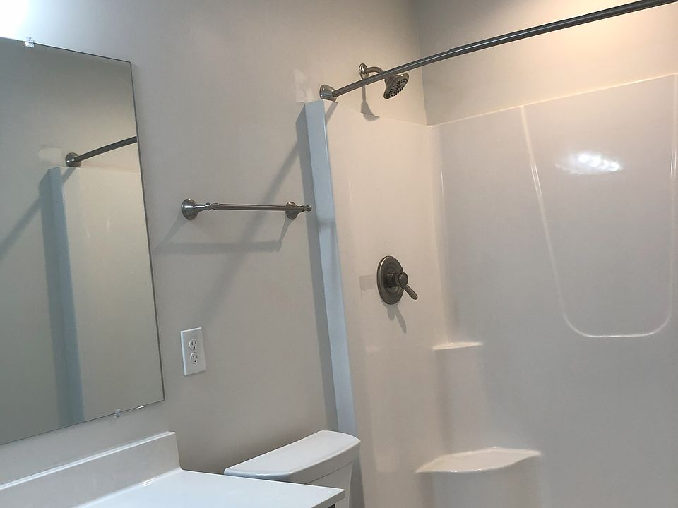 1st image of 702 Carrie Ln