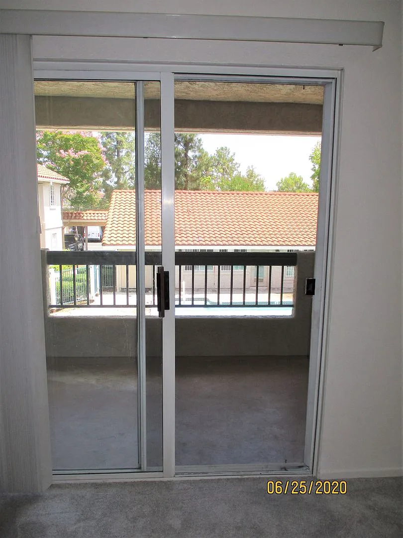 2 bed, 2.0 bath, 920 sqft, $2,895 — Photo 4