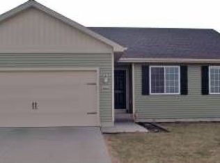 10402 Catalina Dr, Johnston, IA 50131