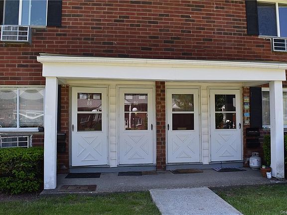 2nd image of 86 Manor Dr #86