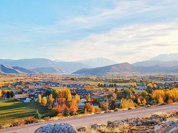 New Homes in Salem Foothills