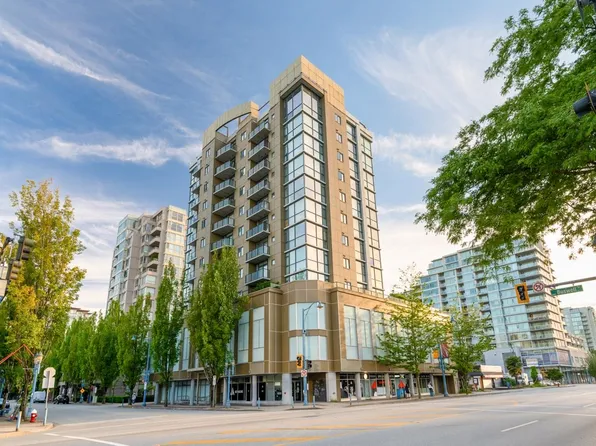 6133 Buswell St #1104, Richmond, BC V6Y 2E9